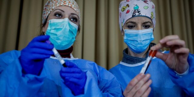 Η Ελλάδα πάει καλά, αλλά δεν εφησυχάζει. Μέτρα ενόψει Πάσχα – Λεπτό προς λεπτό