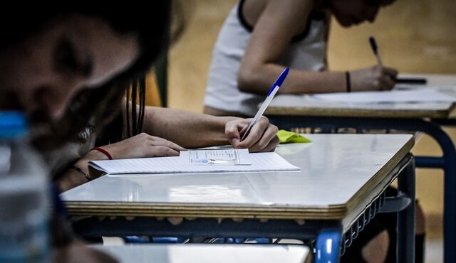 Πανελλαδικές: Καθορίστηκαν τα ποσοστά εισαγωγής στην τριτοβάθμια εκπαίδευση για αποφοίτους προηγούμενων ετών