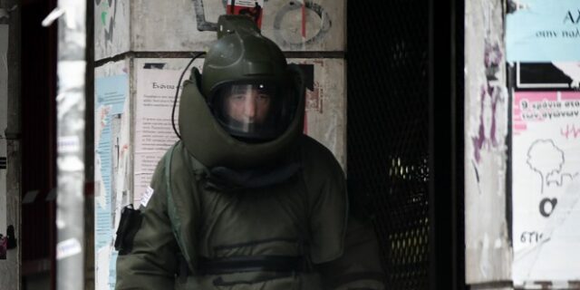 Ζωγράφου: Συναγερμός για παλιά βομβίδα που βρέθηκε σε αποθήκη