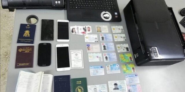 Έφοδος της Αστυνομίας σε εργαστήριο πλαστών εγγράφων στον Άγιο Παντελεήμονα