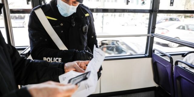 Συνεχίζονται οι παραβάσεις άσκοπων μετακινήσεων σε καθημερινό επίπεδο