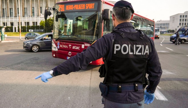 Κορονοϊός – Ιταλία: “Βοηθήστε μας μένοντας σπίτι”, το μήνυμα της αστυνομίας