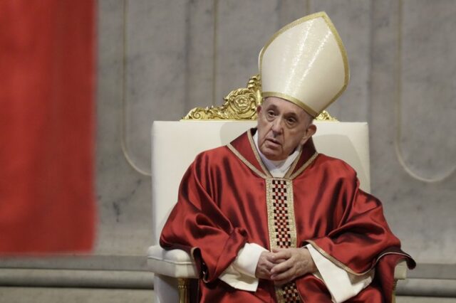 Σάλος από αστείο του πάπα: “Το ουίσκι είναι ο πραγματικός αγιασμός”
