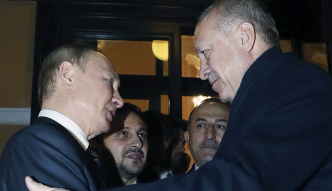 Κορονοϊός: Τηλεφωνική επικοινωνία Πούτιν-Ερντογάν