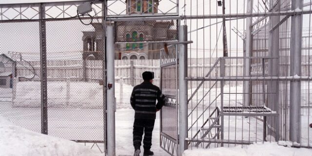 Ρωσία: Φωτιά κι εξέγερση σε φυλακές της Σιβηρίας