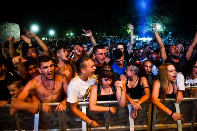 Άρση περιοριστικών μέτρων: Χωρίς φεστιβάλ και συναυλίες το φετινό καλοκαίρι