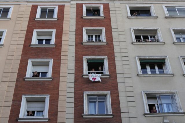 Κορονοϊός-Ισπανία: Ιδιοκτήτης ξενοδοχείου έδωσε δωμάτια σε πρόσφυγες και αστέγους
