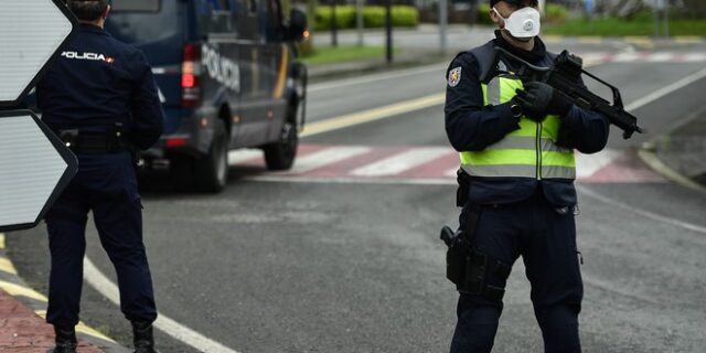 Κορονοϊός – Ισπανία: Πόλεις οχυρώνονται για να εμποδίσουν τους τουρίστες