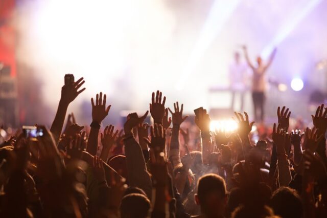 Μαύρο καλοκαίρι για τους μουσικούς: Χωρίς συναυλίες και επιδόματα