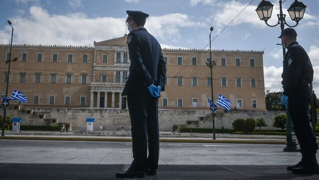 Άρση περιοριστικών μέτρων: Οι ημερομηνίες “κλειδιά” – Σε τρεις φάσεις το άνοιγμα