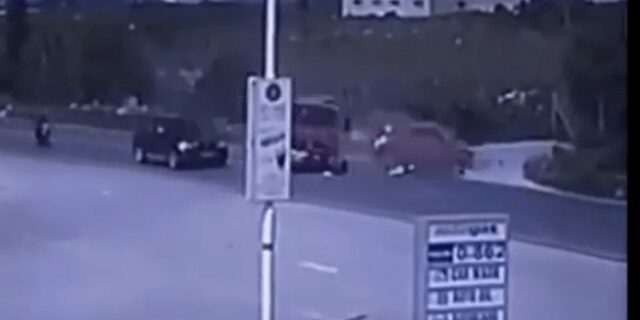 Τροχαίο στο Ηράκλειο: Σύγκρουση πυροσβεστικού οχήματος με Ι.Χ.