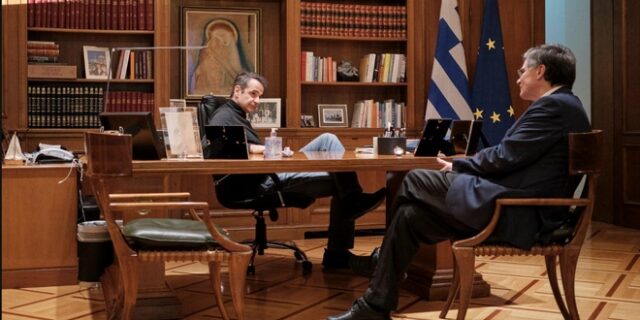 Κορονοϊός: Το μυστήριο με τα στοιχεία και το μπαλάκι της ευθύνης