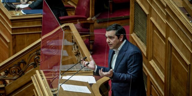 Τσίπρας: Επιδιώκετε να ξαναστήσετε το μοντέλο ανάπτυξης που μας έφερε στην κρίση