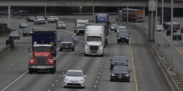 ΗΠΑ: Ασφαλιστικές εξετάζουν την επιστροφή ασφαλίστρων καθώς η καραντίνα μειώνει τον κίνδυνο τροχαίων