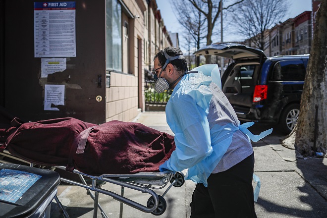 Κορονοϊός-ΗΠΑ: Νέο παγκόσμιο ρεκόρ θανάτων – 1.480 νεκροί σε 24 ώρες