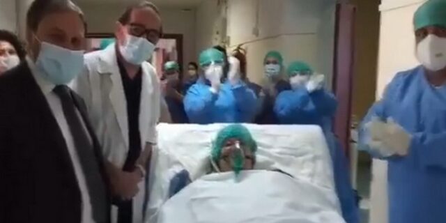 Κρήτη: Συγκινητικό χειροκρότημα σε ασθενή που βγήκε από τη ΜΕΘ