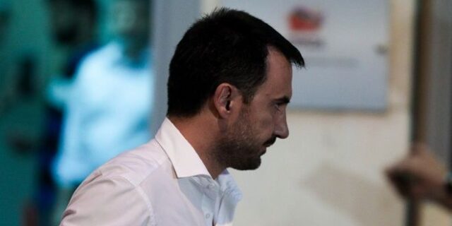 Χαρίτσης για νομοσχέδιο Παιδείας: “Μας επιστρέφει σε λογική της δεκαετίας του ’50”