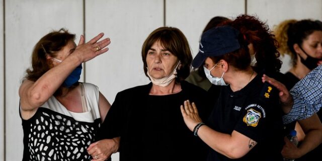 Μητέρα Τοπαλούδη: “Δολοφονούν τα κορίτσια μας, είναι γυναικοκτονία”