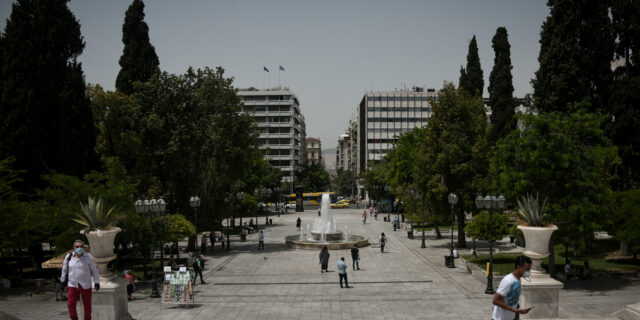 Κορονοϊός: Σε εξαιρετικά χαμηλά επίπεδα η μεταδοτικότητα του ιού στην Ελλάδα