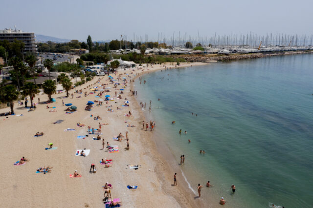 Καιρός: Μίνι καύσωνας έως την Τρίτη