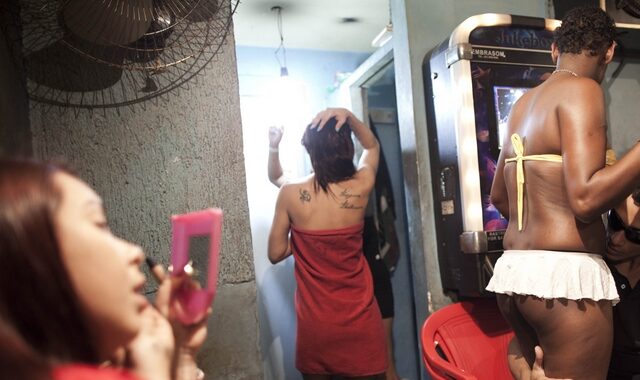 Κορονοϊός: Τα μέτρα στη Χιλή αναγκάζουν τις ιερόδουλες να αλλάξουν τον τρόπο εργασίας