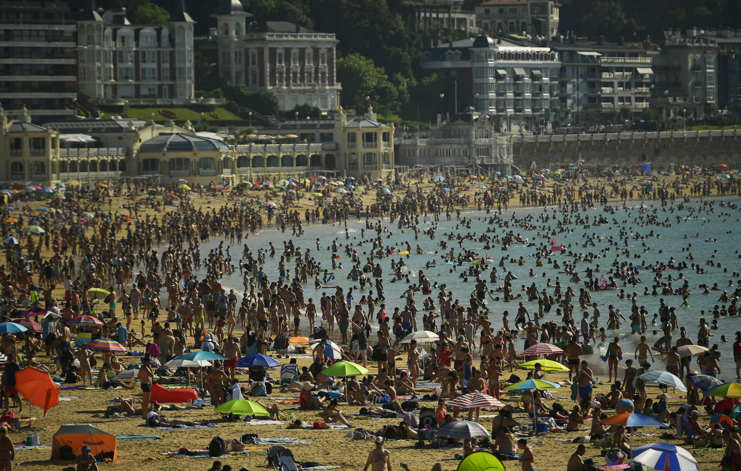 Πορτογαλία: Ανοίγουν στις αρχές Ιουνίου οι παραλίες αλλά με αυστηρά μέτρα