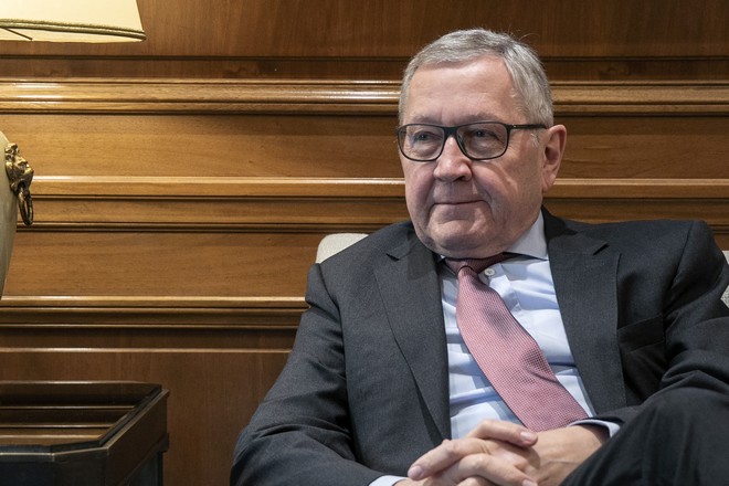 Ρέγκλινγκ: ”Καλωσορίζω τη γαλλογερμανική πρόταση για το ταμείο ανάκαμψης”