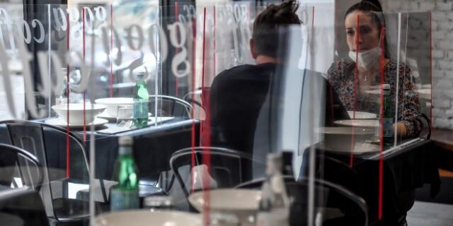 Κορονοϊός: Εστιατόρια της Ιταλίας δείχνουν το μέλλον της εστίασης
