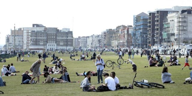 Κορονοϊός: Η ζέστη στην Ευρώπη και ο ανοιξιάτικος καιρός στις ΗΠΑ δοκιμάζουν τα μέτρα