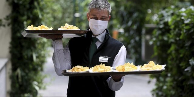 Πώς θα παραγγέλνουμε στους σερβιτόρους από τη Δευτέρα