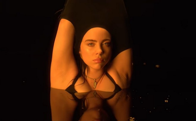 Η Billie Eilish ξεγυμνώνει τους body shamers