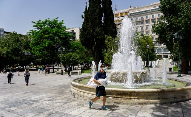 Κορονοϊός: Το τριήμερο που θα κρίνει τα μέτρα