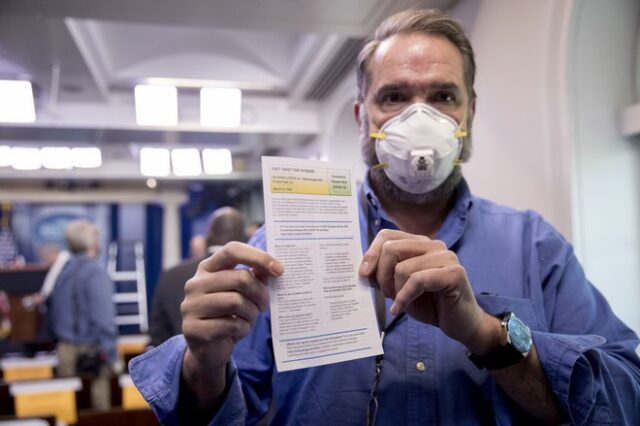 Δεκάδες δημοσιογράφοι νεκροί από τον κορονοϊό