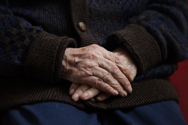 Σέρρες: Γιατροί και γραφεία τελετών συγκάλυπταν θανάτους σε παράνομο γηροκομείο