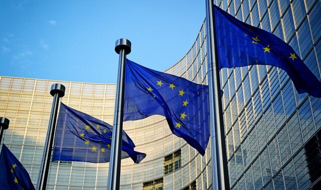ΕΕ: Ελλοχεύουν κίνδυνοι στην χρήση των κονδυλίων του σχεδίου ανάκαμψης