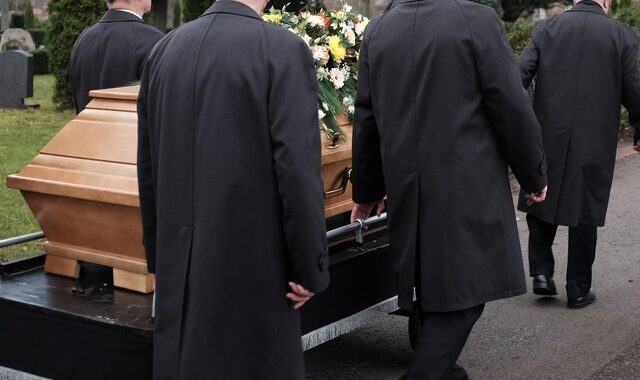 Ρόδος: “Κάναμε την κηδεία του πατέρα μου αλλά κηδέψαμε άλλο άνθρωπο”