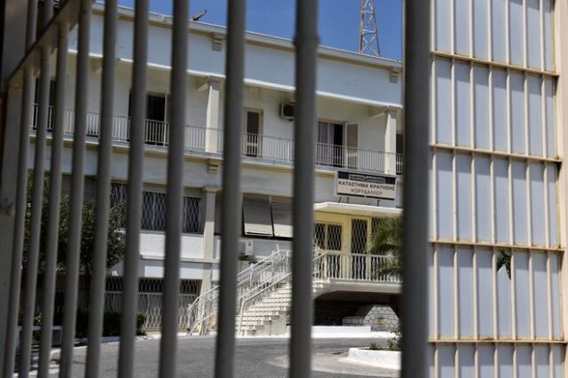 Φυλακές Κορυδαλλού: Βρέθηκαν σε έφοδο ναρκωτικά και αυτοσχέδια μαχαίρια