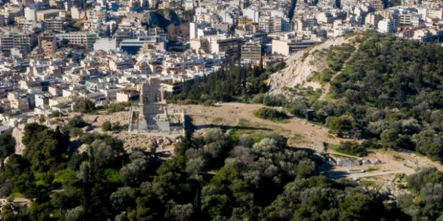ΣΥΡΙΖΑ: Η κυβέρνηση ιδιωτικοποιεί τη διαχείριση του Λόφου Φιλοπάππου