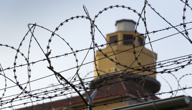 Αστυνομική επιχείρηση στις φυλακές της Νιγρίτας – 30 συλλήψεις κρατουμένων