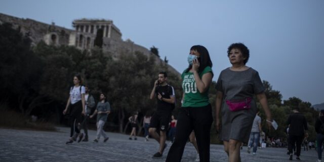 Ποιες οι πιθανότητες να κολλήσουμε κορονοϊό σε εξωτερικούς χώρους;