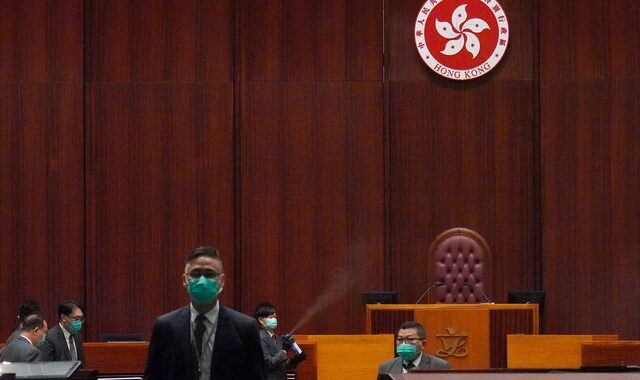 Χονγκ Κονγκ: “Δίκοπο μαχαίρι” η άρση του αμερικανικού ειδικού καθεστώτος