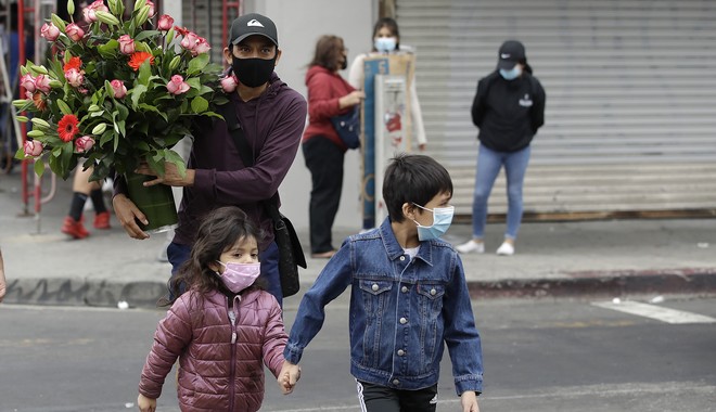 Κορονοϊός στις ΗΠΑ: Η χαμηλότερη ημερήσια καταγραφή νεκρών από τον Μάρτιο
