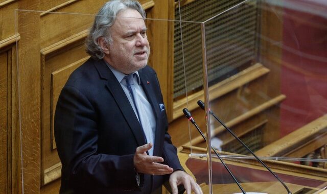 Κατρούγκαλος: “Να δοθούν στη δημοσιότητα τα δύο διαβήματα για τον Έβρο”