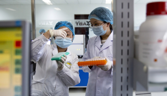 Εργαστήριο ισχυρίζεται πως μπορεί να σταματήσει τον κορονοϊό χωρίς εμβόλιο