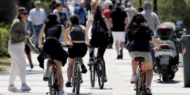 Κορονοϊός: Φόβοι για δεύτερο κύμα – “Μπορεί να μεταδοθεί σαν πυρκαγιά”