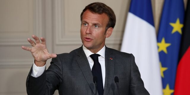 Γαλλία: Αποχωρήσεις από το κόμμα του Μακρόν – Χάνει την απόλυτη πλειοψηφία