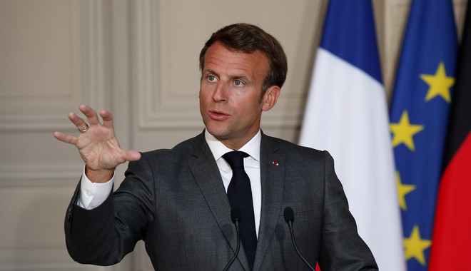 Γαλλία: Αποχωρήσεις από το κόμμα του Μακρόν – Χάνει την απόλυτη πλειοψηφία