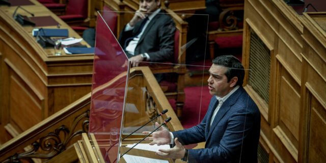 Ανεργία: Πειστικές απαντήσεις αναζητούν Νέα Δημοκρατία και ΣΥΡΙΖΑ