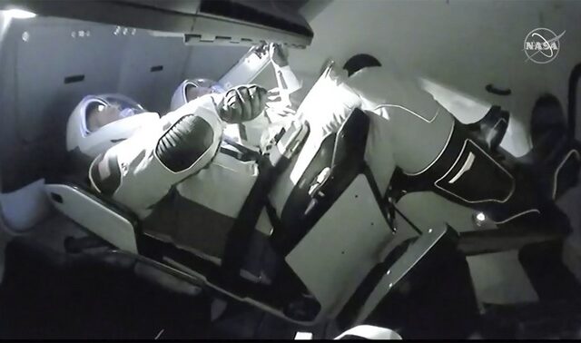 SpaceX: Στον Διεθνή Διαστημικό Σταθμό οι αστροναύτες της NASA