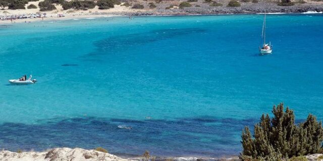Χάρτης: Παγκόσμια διάκριση για την Ελλάδα – Δεύτερη στις παραλίες με Γαλάζια Σημαία